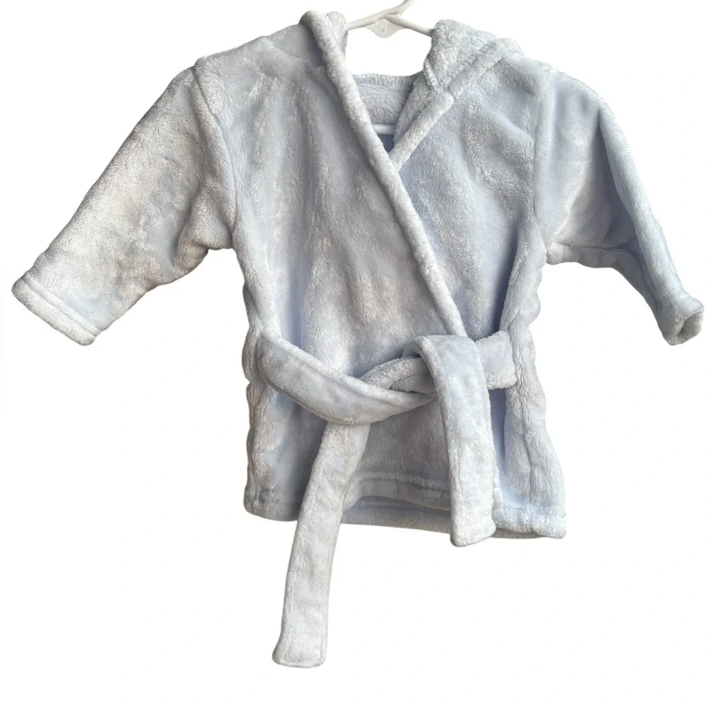 Bay gown for babies essential size:0-9 months